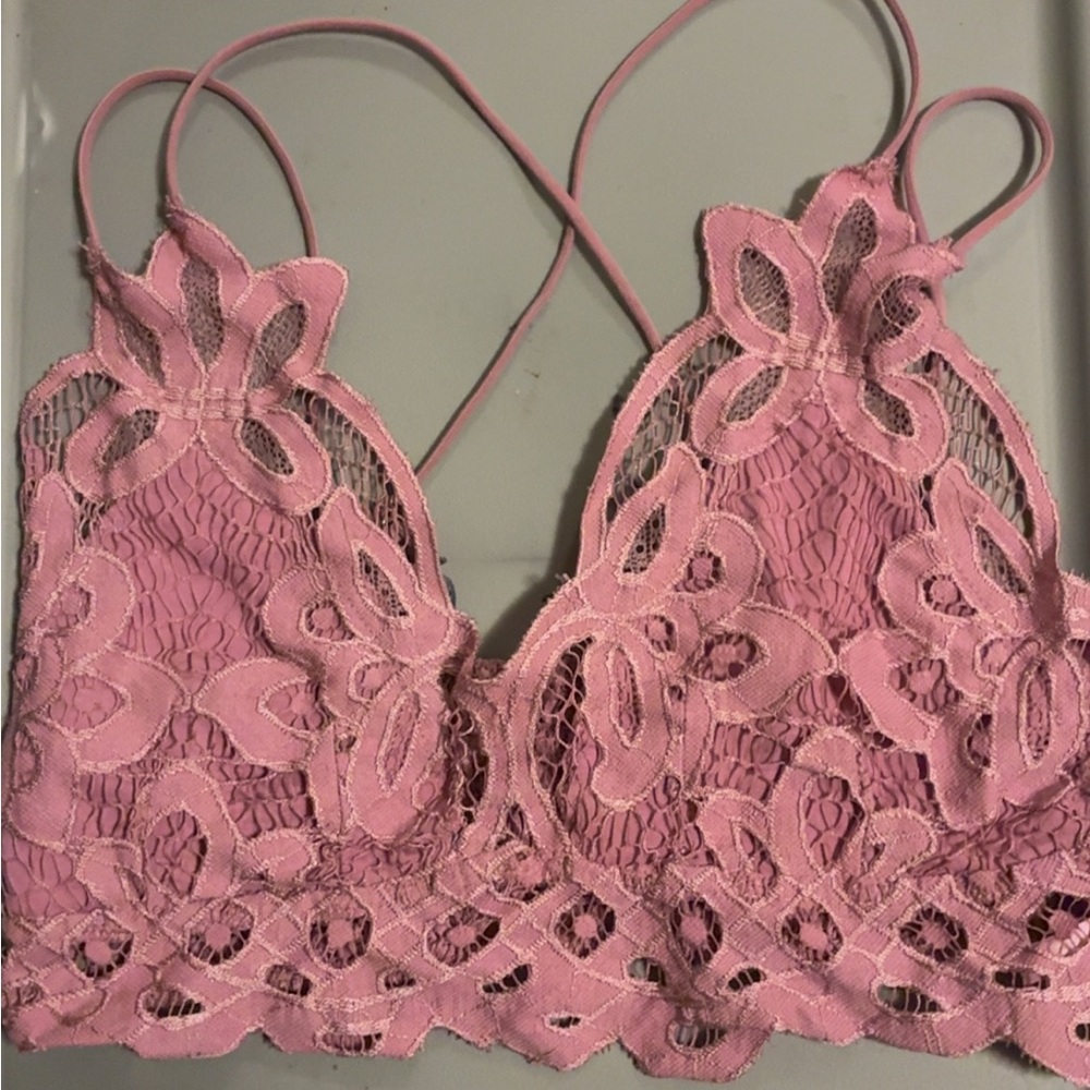 Chic Lace Bralette in Soft Pink